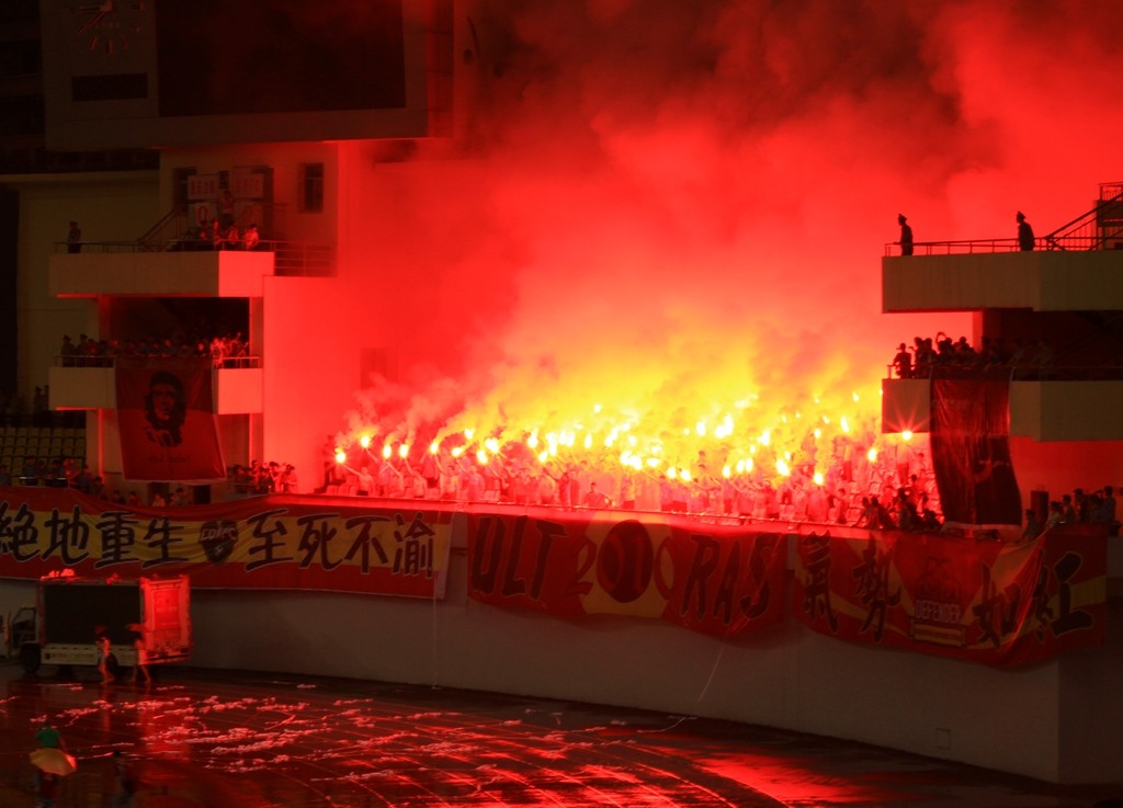 多少人痛饮这份悲凉中国足球俱乐部的更新换代我们只能接受！