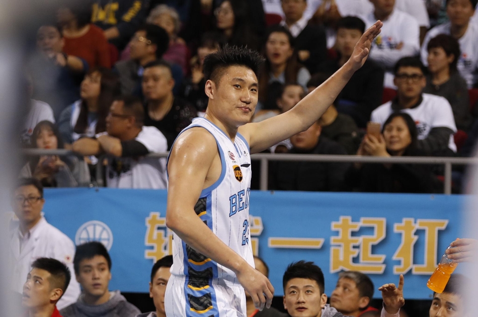 京城德惨遭常林脚踢爆头翟晓川锁喉贺希宁我相信常哥不是有意的