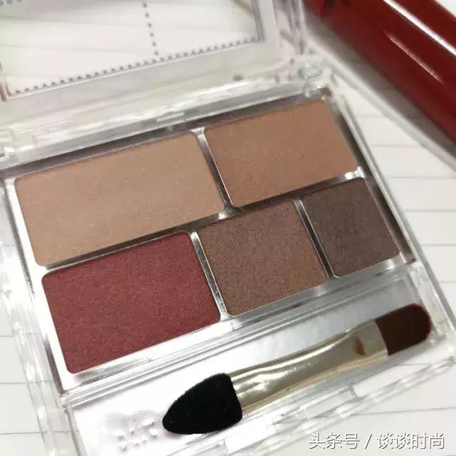 网红小猪9色土豆泥眼影盘教程,眼影盘推荐网红爆款带镜子刷子