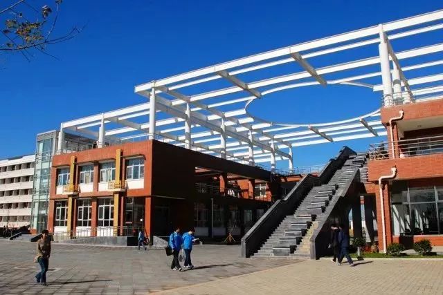 北京不只有高楼大厦还有烟火气,北京理工大学到底有多低调