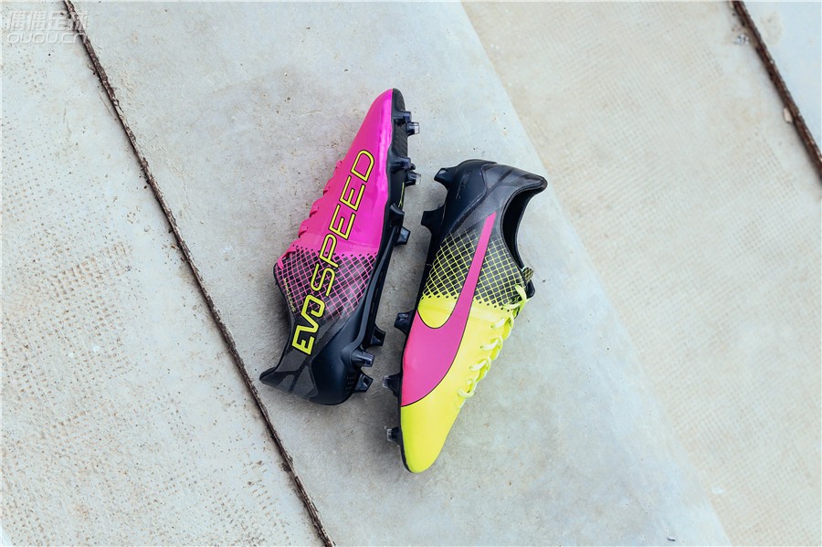 puma新配色ultra1.4足球鞋曝光,puma足球鞋新款什么时候出