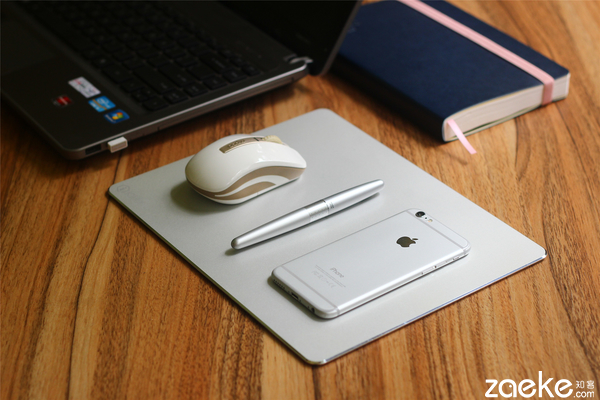 鼠标垫的钢铁之躯-iQunixPad图赏