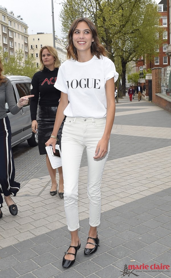 还没high够就要乖乖上班你的假期穿美裙我偏要任性的“裤潮”一回！