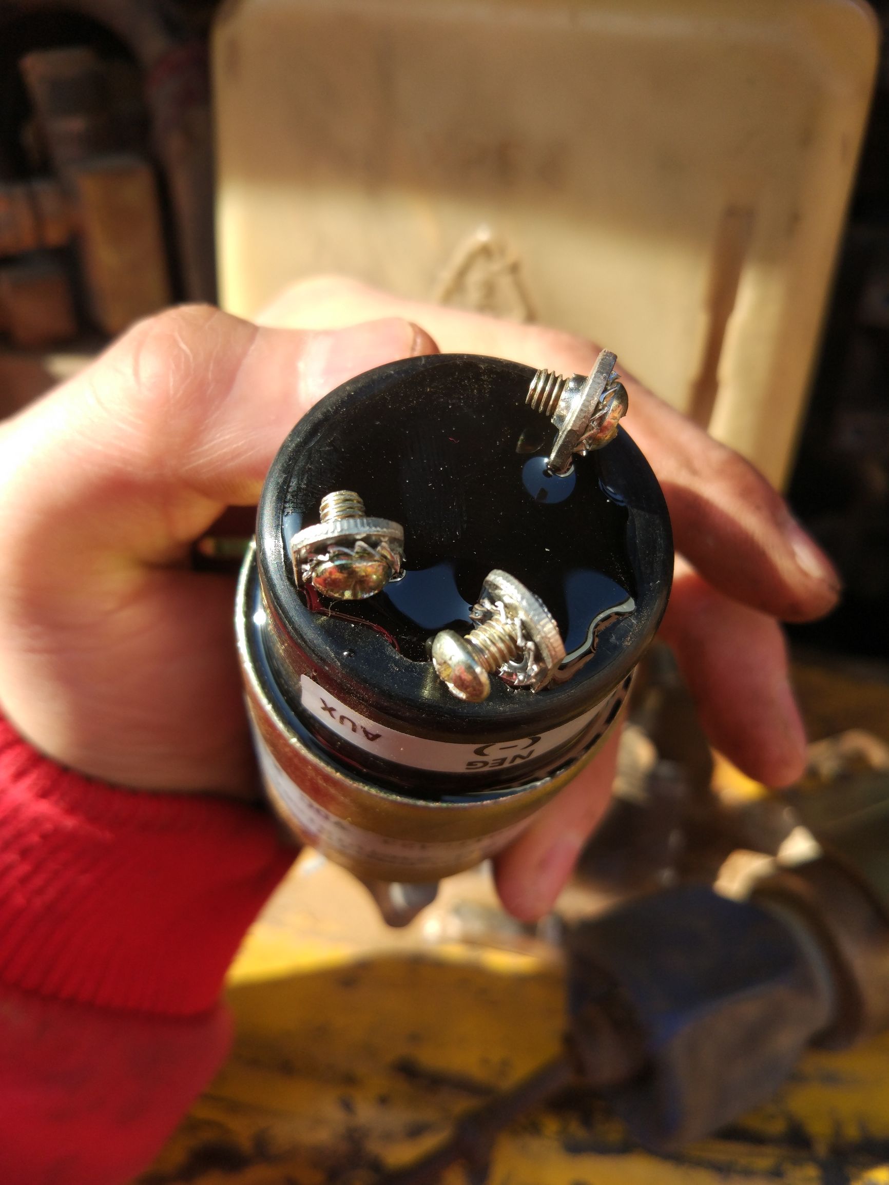 詹阳轮式挖掘机熄火电磁阀在哪,三线熄火电磁阀怎么接线