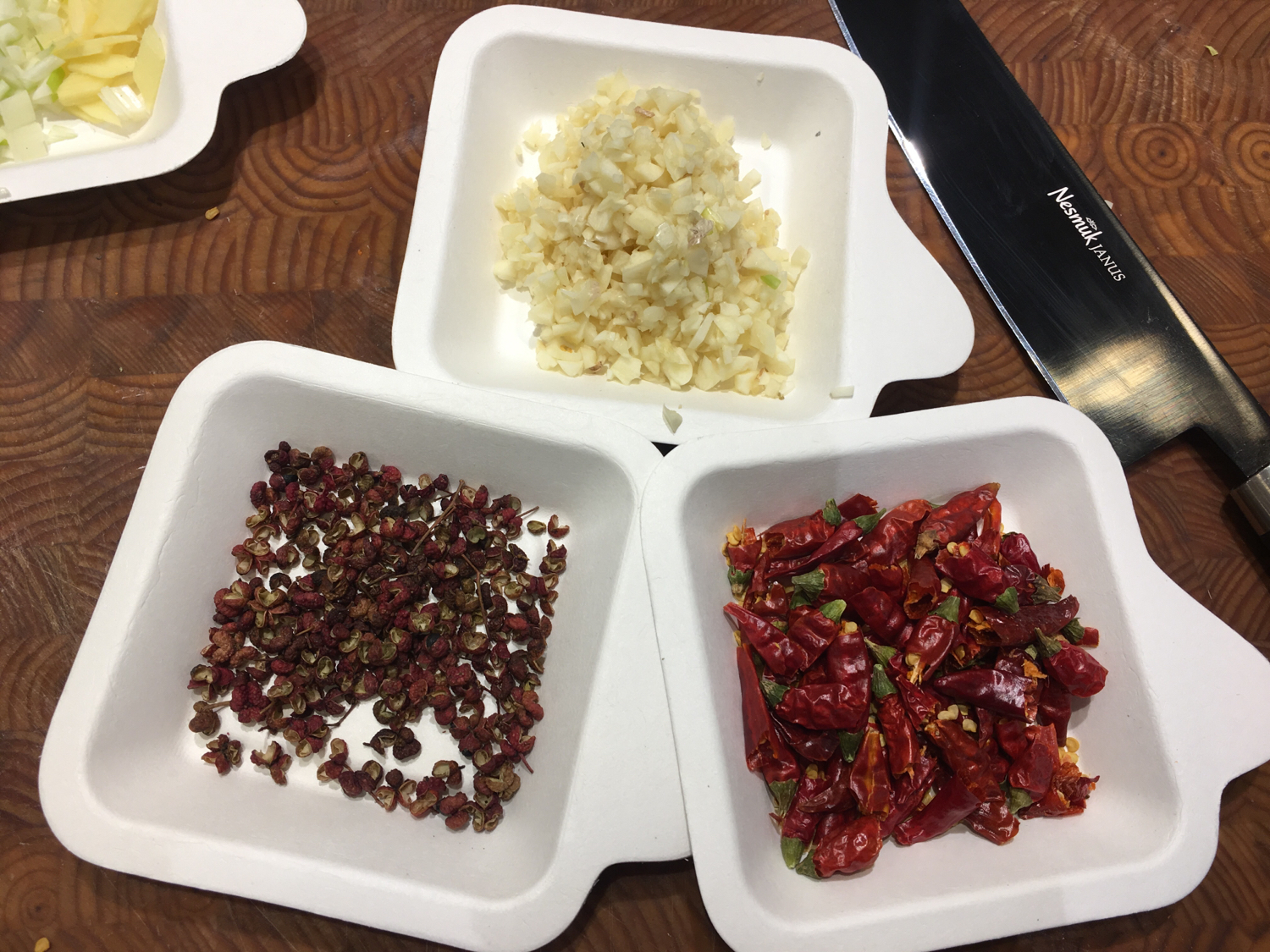 酸菜鱼家庭简单做法食材,酸菜鱼家庭做法详细教程