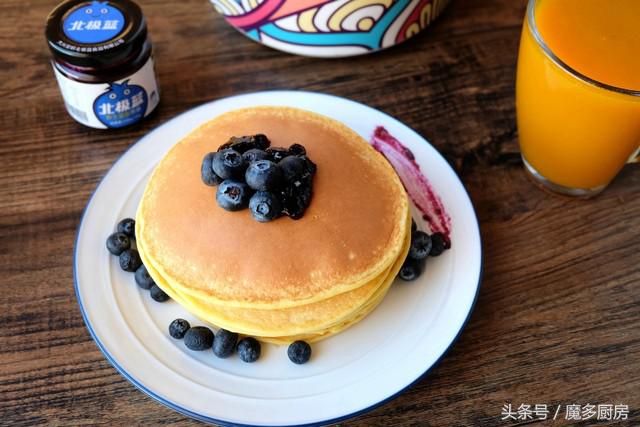 用鸡蛋和面粉做鸡蛋松饼,如何只用鸡蛋面粉做松饼
