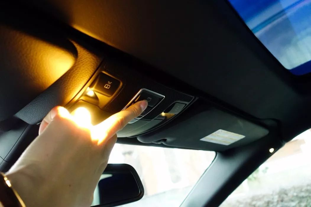 奔驰敞篷车又便宜又好看跑得还快,奔驰sl63amg敞篷落地价2021款