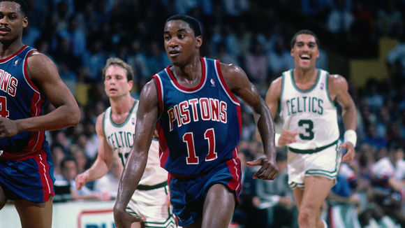 史上唯一一个击败魔神鸟的人！乔丹：再给他10cm，他就是篮球之神