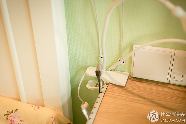 办公桌面舒适简约布局,好看的办公桌面布置