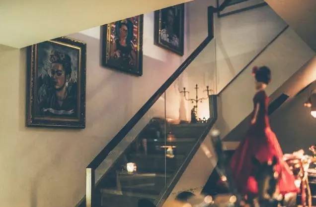 京城那些深不可测的饭局与骗局,揭秘酒馆的酒