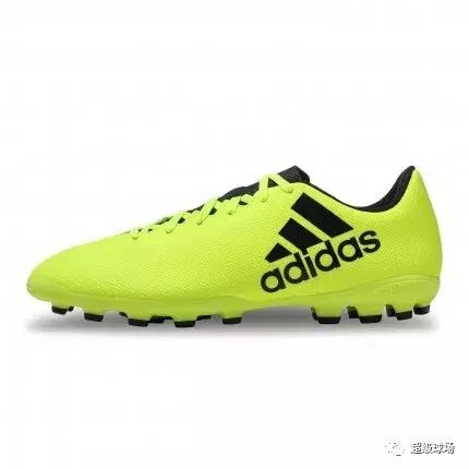 aj和足球鞋该选哪个,aj和阿迪达斯足球鞋选哪个