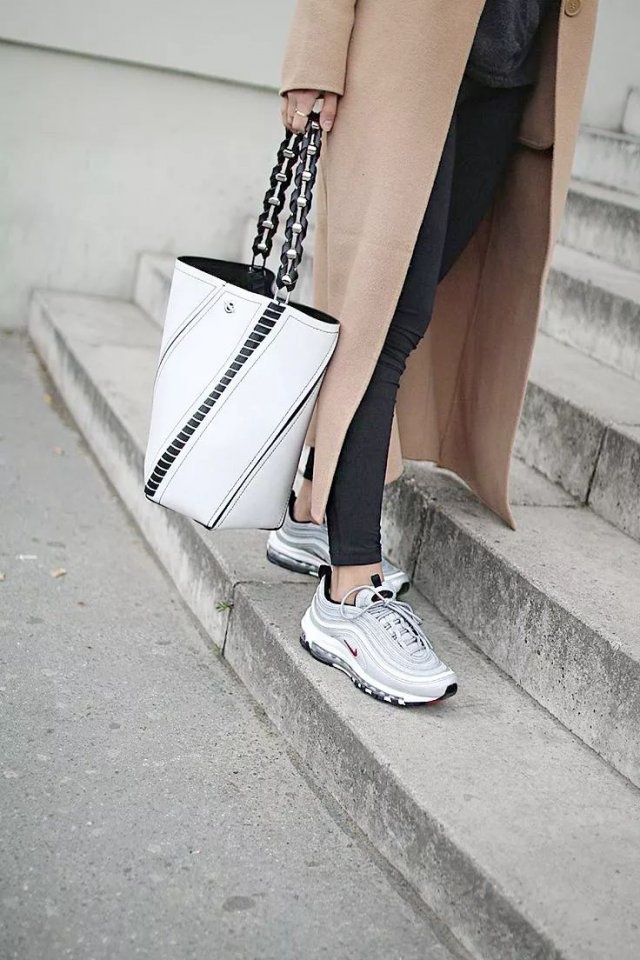 2017年运动鞋十大品牌,2017年十大名牌运动鞋