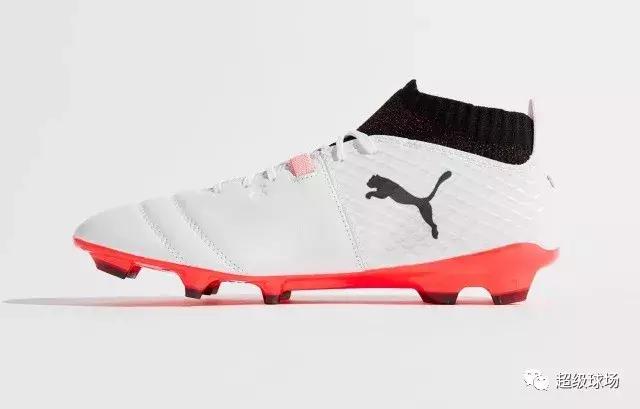 aj和足球鞋该选哪个,aj和阿迪达斯足球鞋选哪个