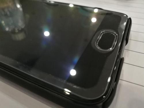 有2.5d玻璃的手机需要贴膜吗,2.5d曲面玻璃手机怎么贴膜