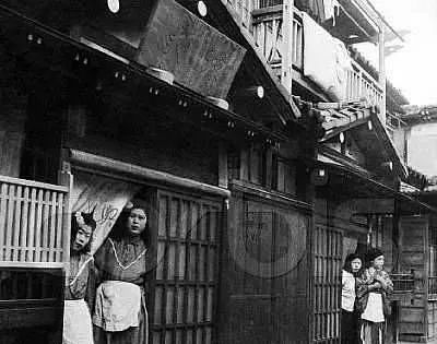 要靠法律才能阻止的性开放，这个民族到底有多饥渴