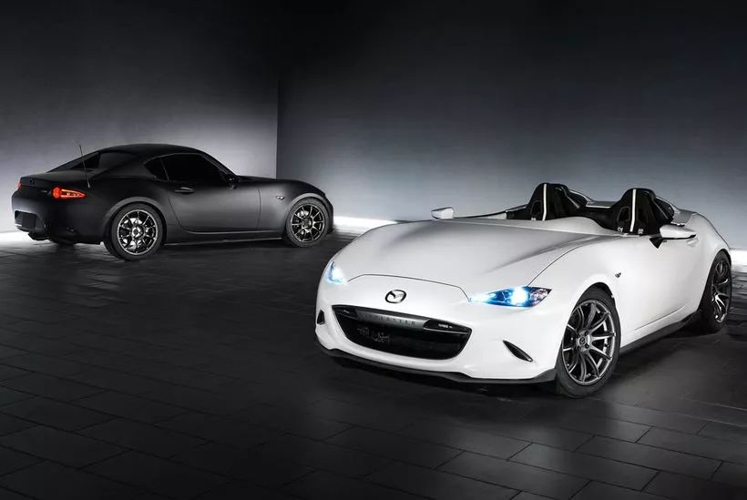 磨砂黑敞篷马自达mx-5,马自达双门跑车mx-5街拍