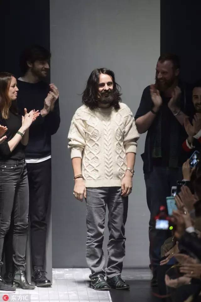 为什么要花这么多钱买一个包,为什么要买一万多的包