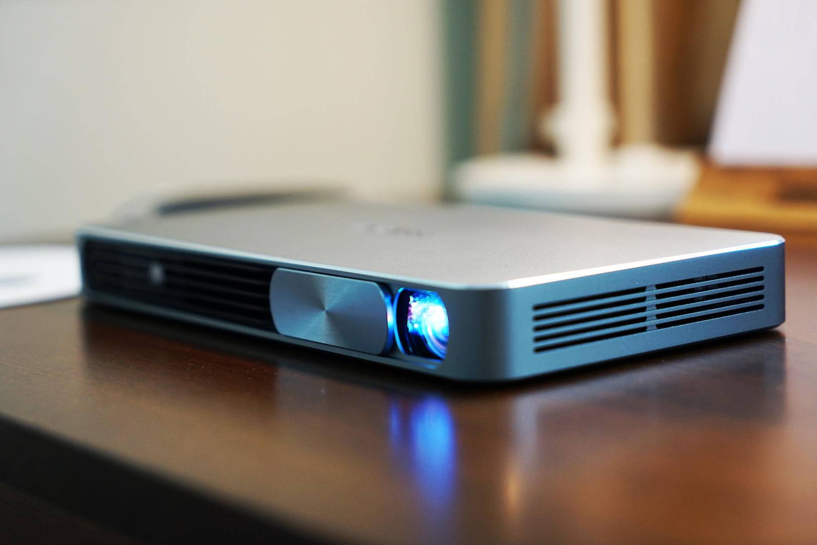 newz4air投影仪一键对焦,newz4air极米投影仪怎么用