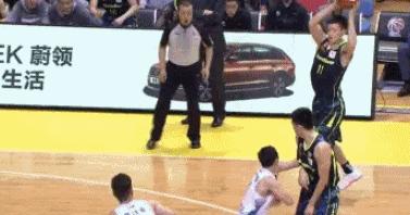 黑哨软哨再现CBA，看来姚主席下一步要狠抓裁判了