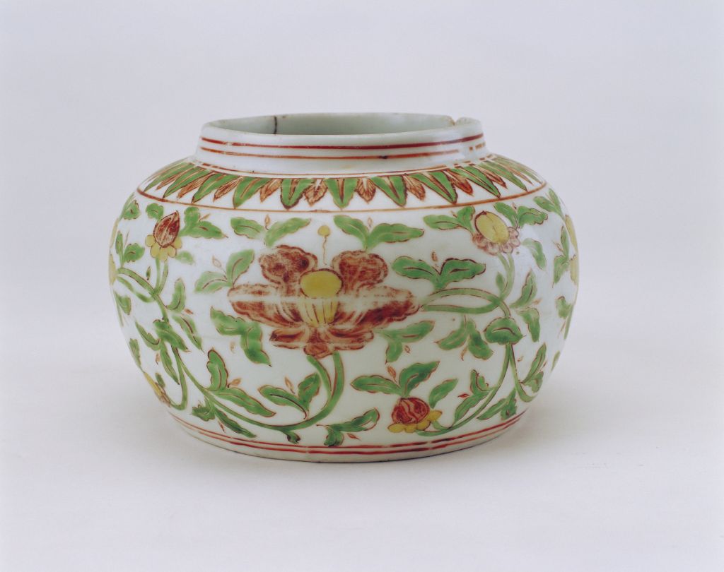 明代墨彩瓷器图片欣赏,明代五彩瓷器从什么年代开始的