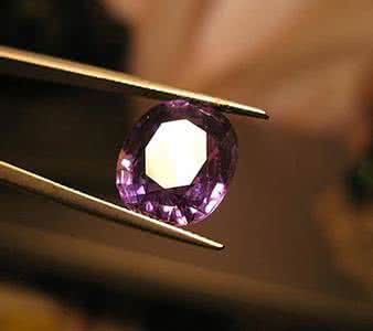 正规珠宝首饰标签,珠宝首饰的界定标准有哪些