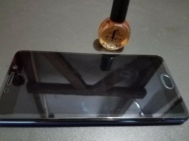 有2.5d玻璃的手机需要贴膜吗,2.5d曲面玻璃手机怎么贴膜