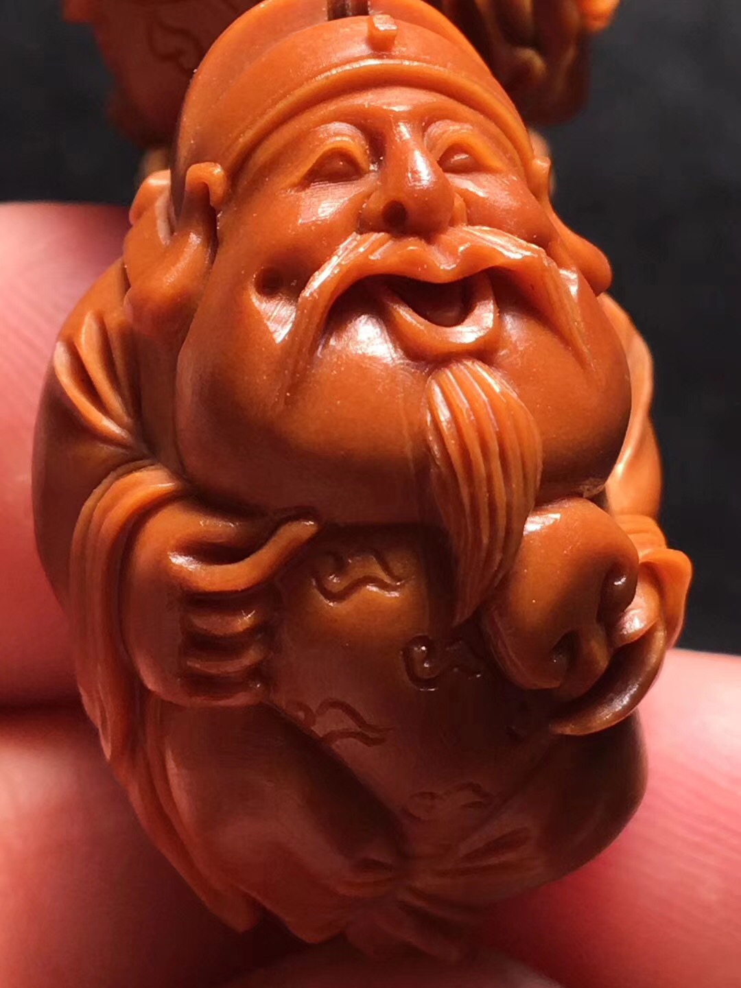 橄榄核雕的作品图片大全,橄榄核雕沈峰作品