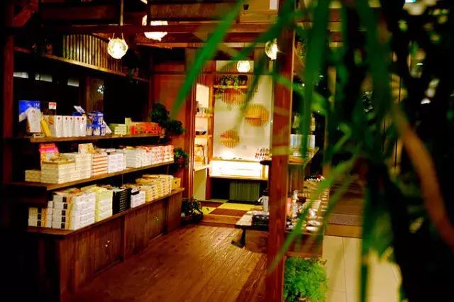 甯︿綘鍘绘棩鏈湅澶滄櫙,涓滀含甯︿綘娓歌鏃ユ湰缇庢櫙