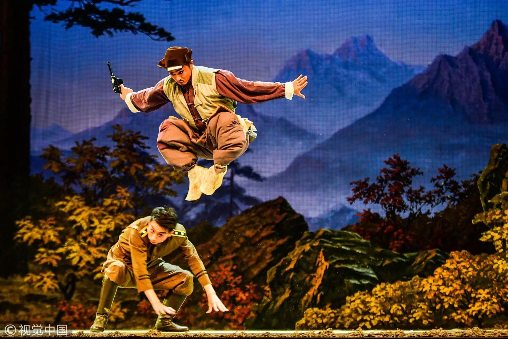 父母喜欢用的表情包,年轻人为什么用老年人表情包