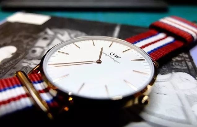 年轻人戴dw可以吗,现在戴dw的人多吗