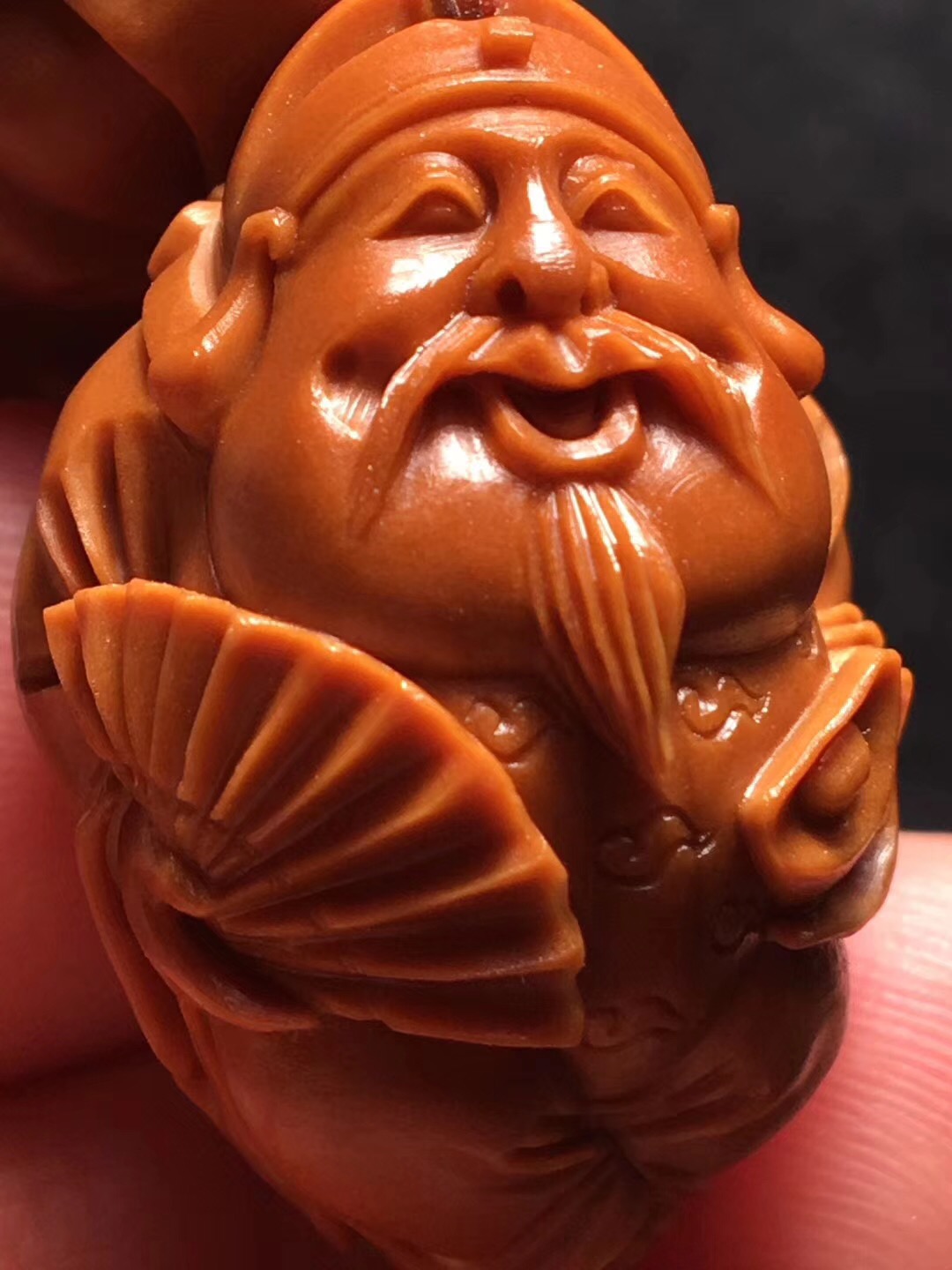 橄榄核雕的作品图片大全,橄榄核雕沈峰作品