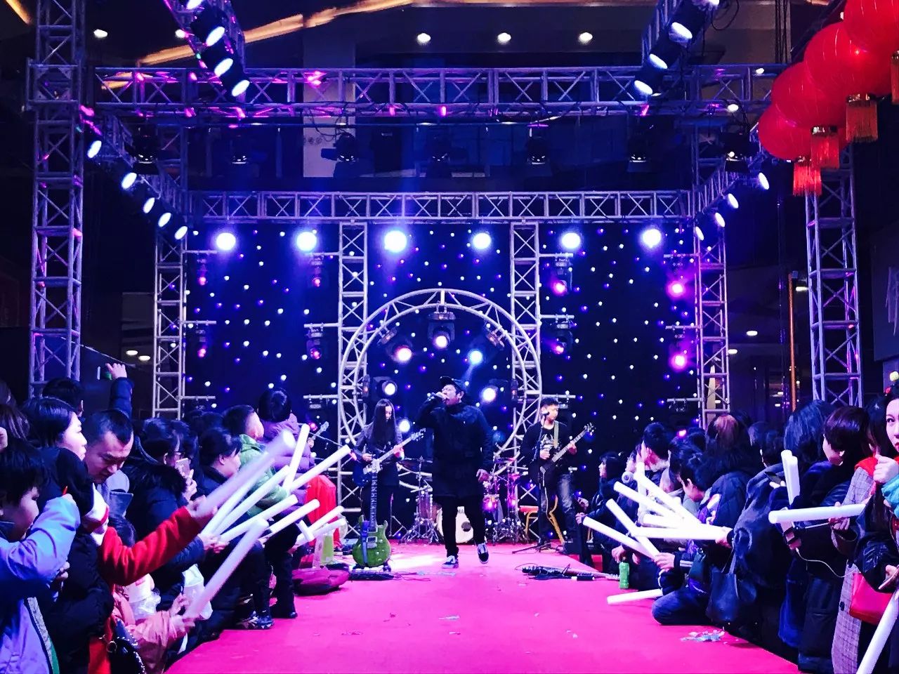 瓒呯骇濂藉悆缇庨灏忓簵,甯備簳灏忓贩鎺ュ湴姘旂殑缇庨灏忓悆鍚堥泦