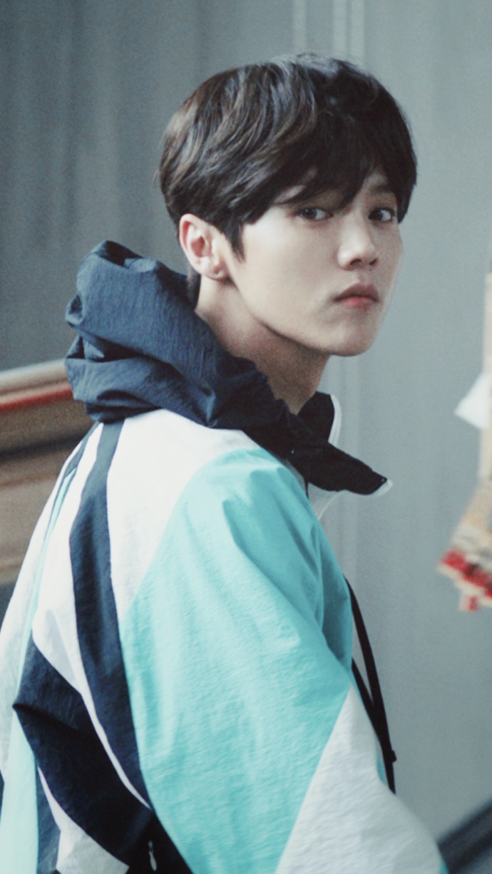 楣挎櫁adidas缇庣収,闃胯开鐖哥埜鐪熷疄鐓х墖