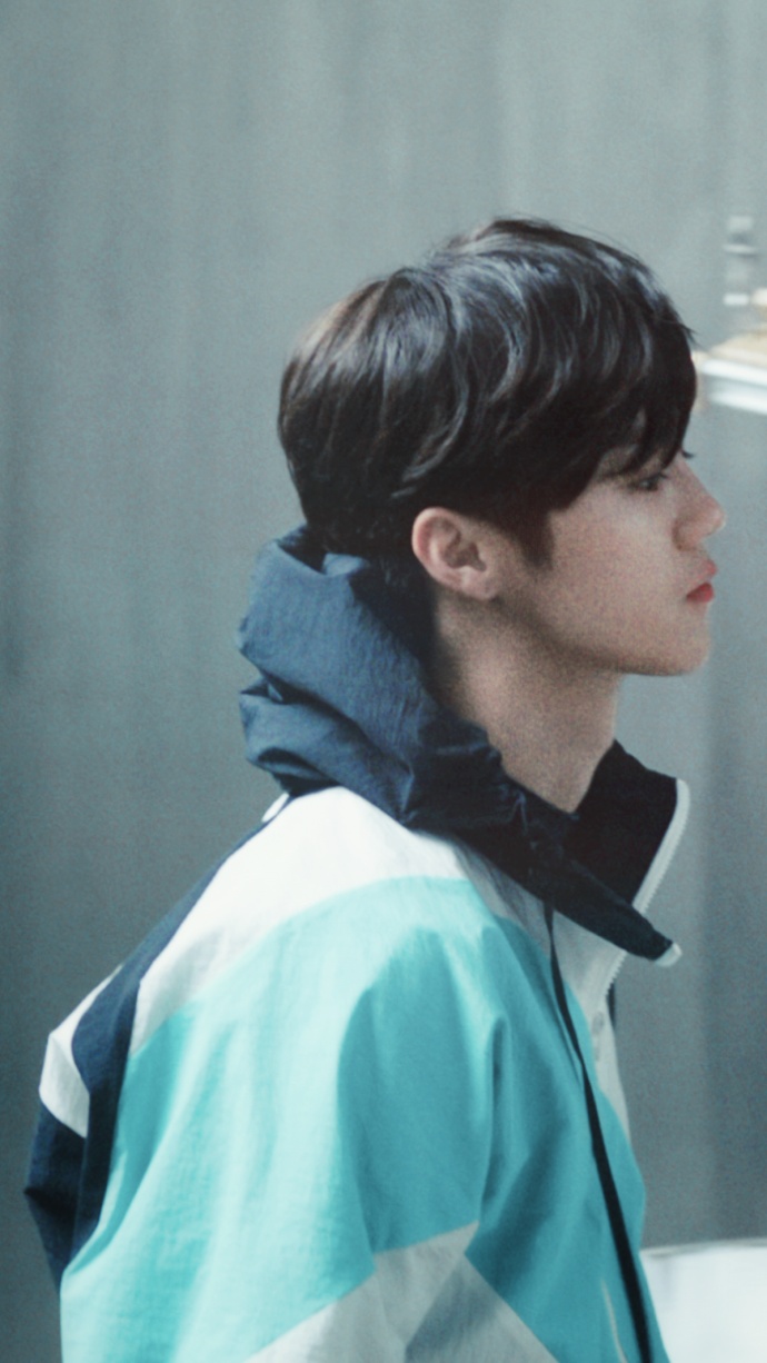 楣挎櫁adidas缇庣収,闃胯开鐖哥埜鐪熷疄鐓х墖