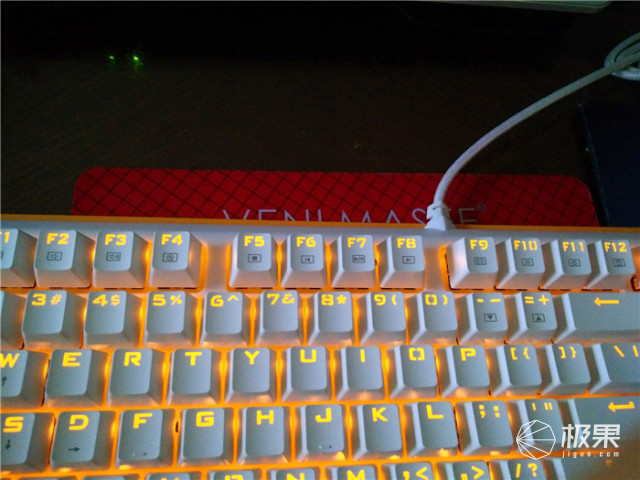 我生活工作中的白马王子，612机械键盘体验