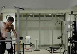 比超声刀更好的治疗方法,膨体隆鼻一年后鼻尖有个痘