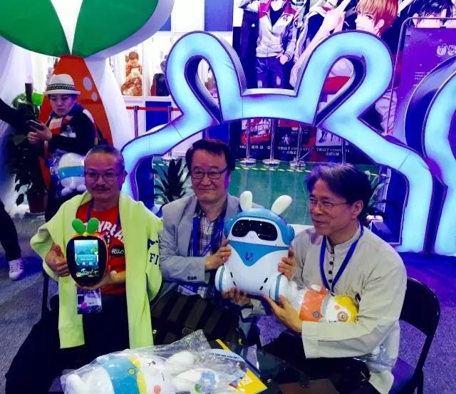 动漫节上抢镜的不是二次元少女，而是一只“兔智”