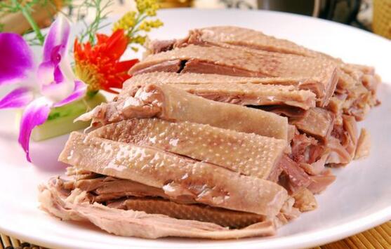 连云港美食小吃剁椒鱼头面,连云港墟沟小吃一条街