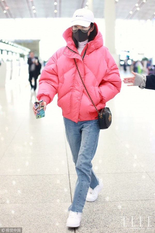 钟楚曦在胡一天身边,钟楚曦抱胡一天