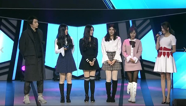 电子竞技靠实力,国服第一韩信辅助小姐姐