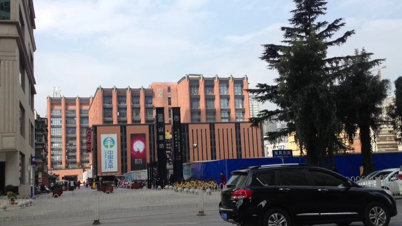 运动贯串拓东体育馆片区商业生态链C86、金格等满足消费层级