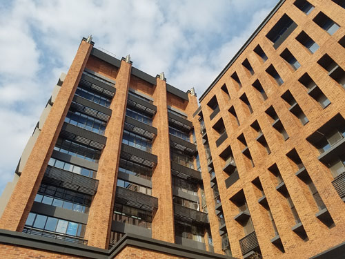 运动贯串拓东体育馆片区商业生态链C86、金格等满足消费层级