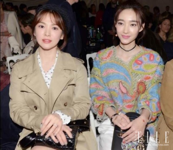 钟楚曦在胡一天身边,钟楚曦抱胡一天