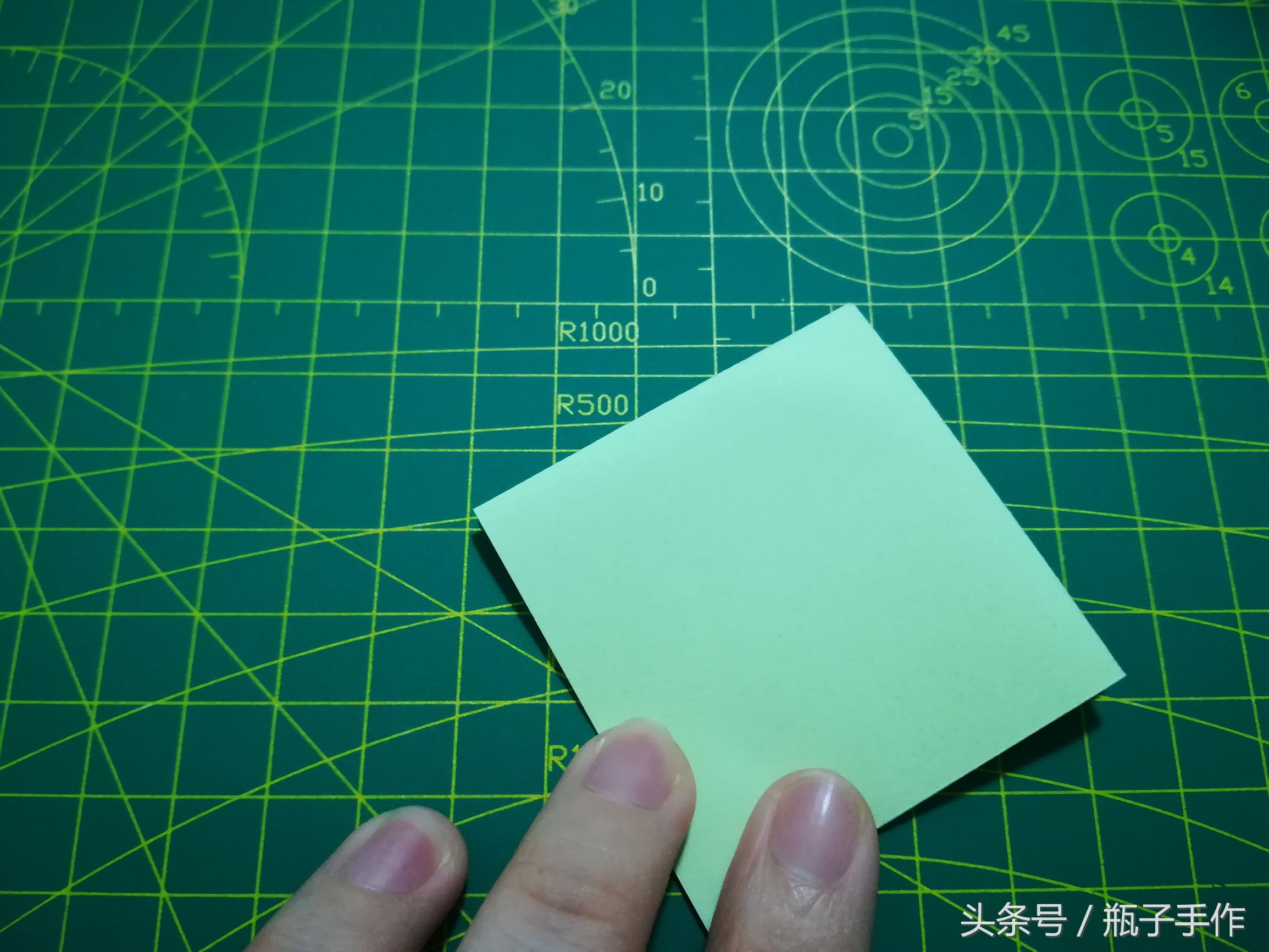 手工diy礼物折纸蝴蝶结,蝴蝶结折纸教程简单不用胶