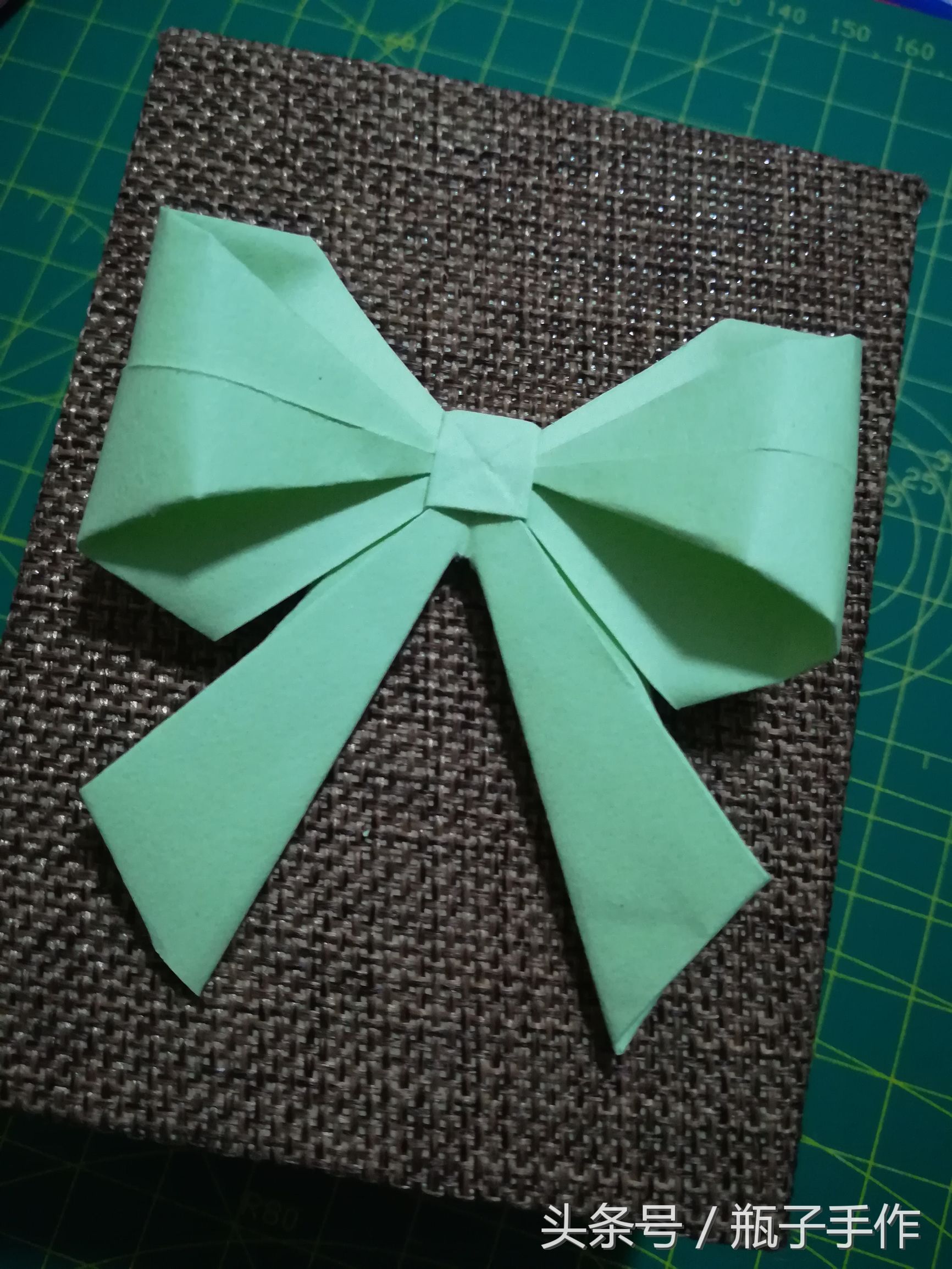 手工diy礼物折纸蝴蝶结,蝴蝶结折纸教程简单不用胶