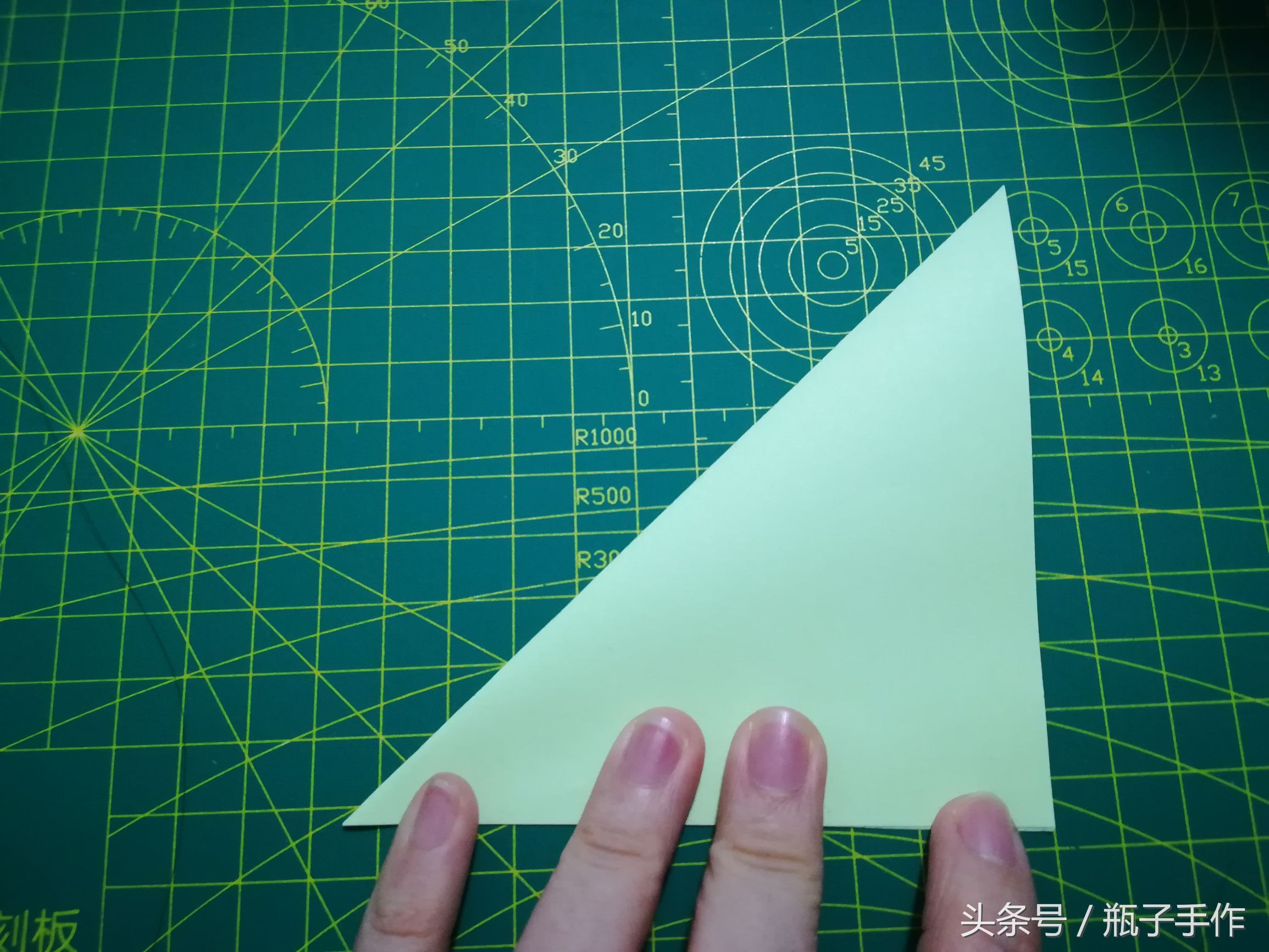 手工diy礼物折纸蝴蝶结,蝴蝶结折纸教程简单不用胶