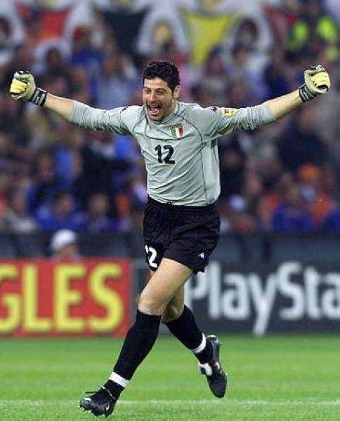 当年贝尔遇到世界第一边后卫,贝尔成名之作完爆后卫