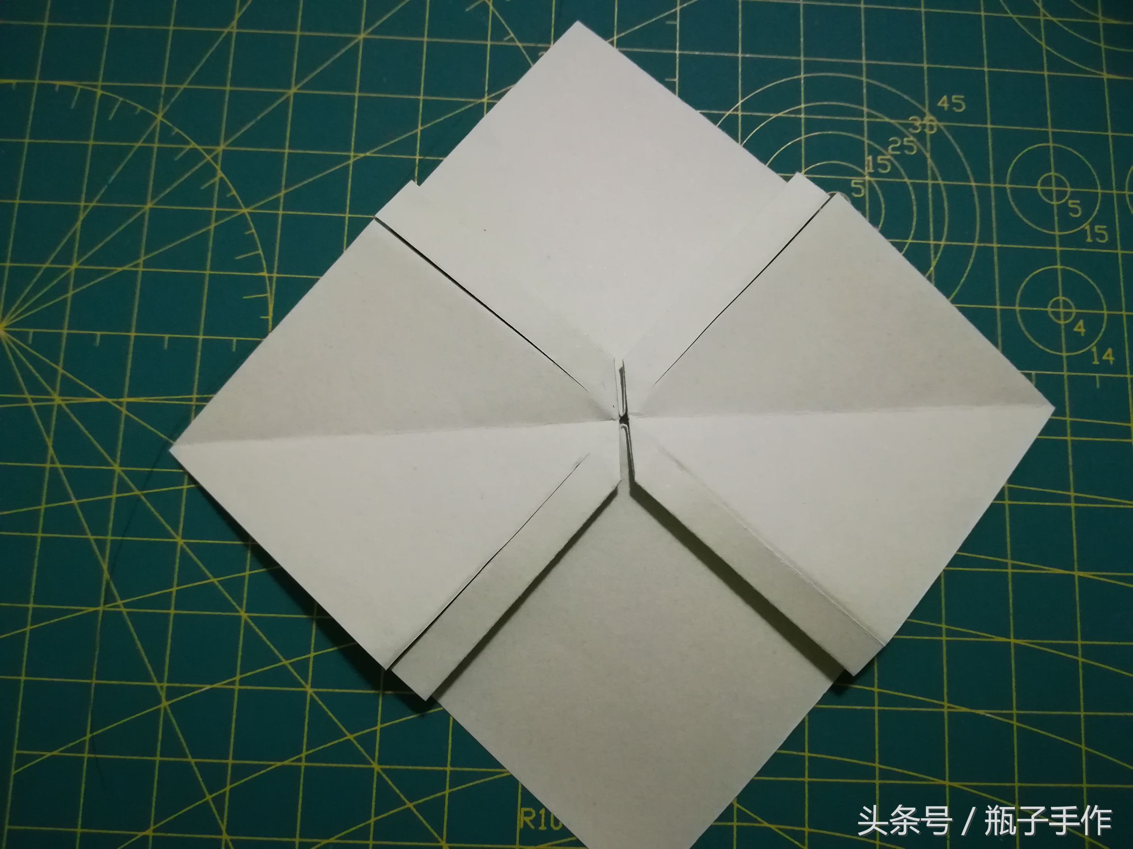 手工diy礼物折纸蝴蝶结,蝴蝶结折纸教程简单不用胶