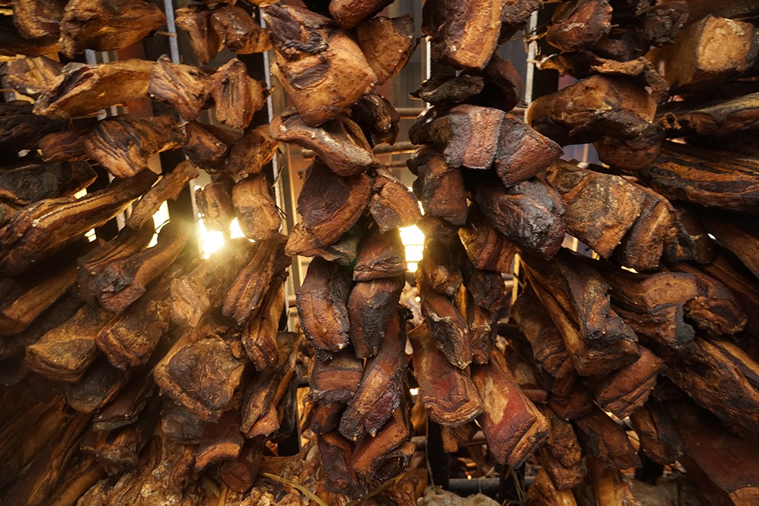 腊肉烧了有味道,腊肉散发出很浓的味道