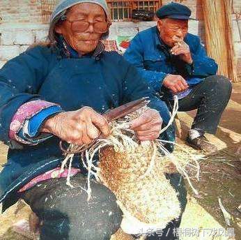 过去农村的孩子冬天穿什么,小时候农村冬天穿的鞋